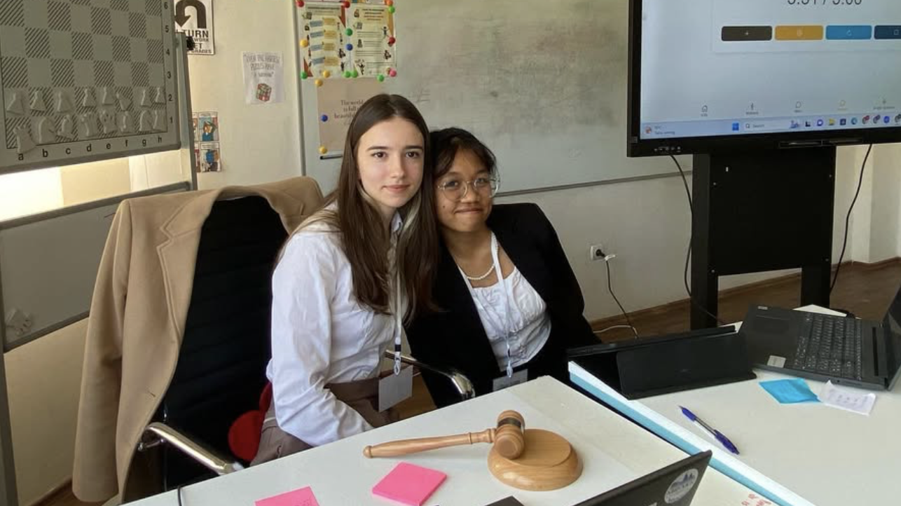 ILG MUN I chairs during a session